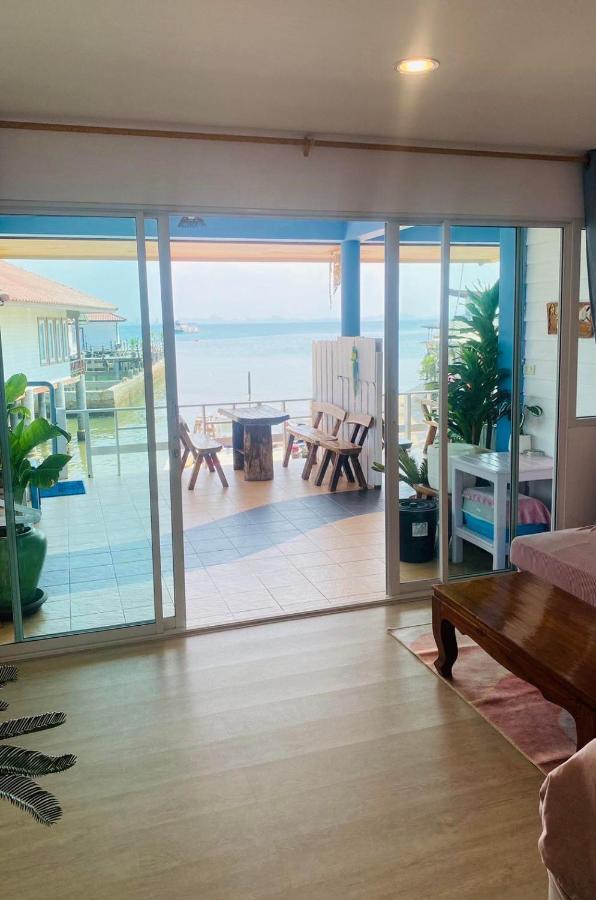 บ้านพักการ์ฟิลด์ ซีวิว เกาะล้าน Ko Lan Exterior foto