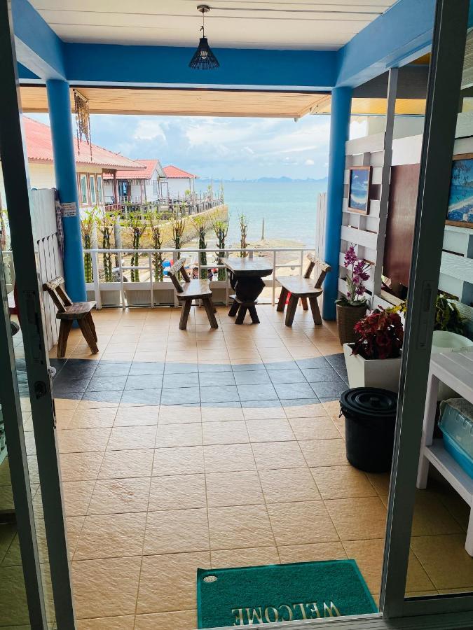บ้านพักการ์ฟิลด์ ซีวิว เกาะล้าน Ko Lan Exterior foto